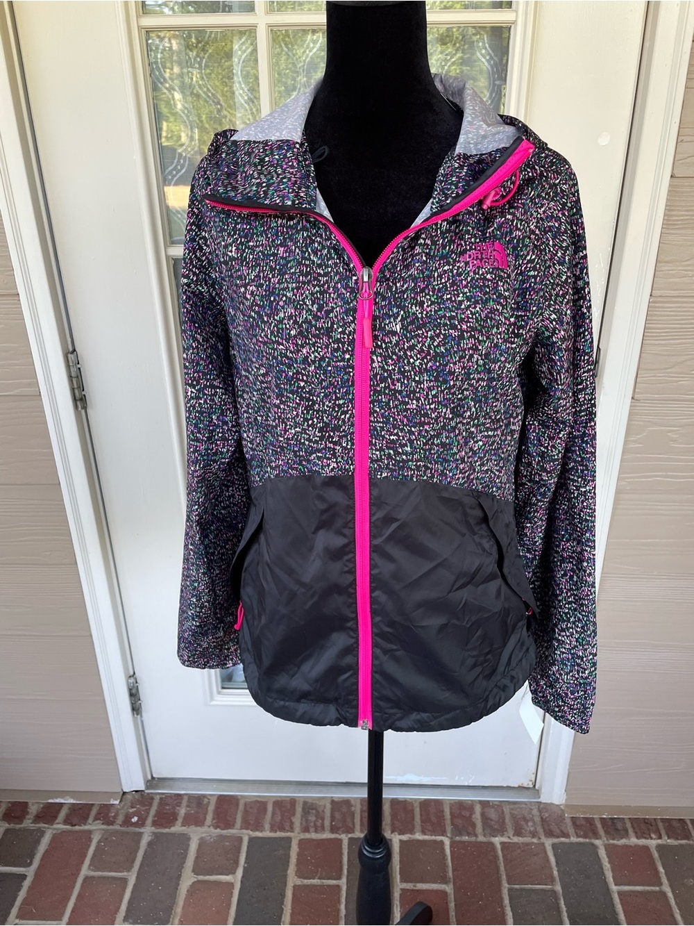 The North Face Confetti Print Windbreaker Jacket Pink Zip Sz S 🎉